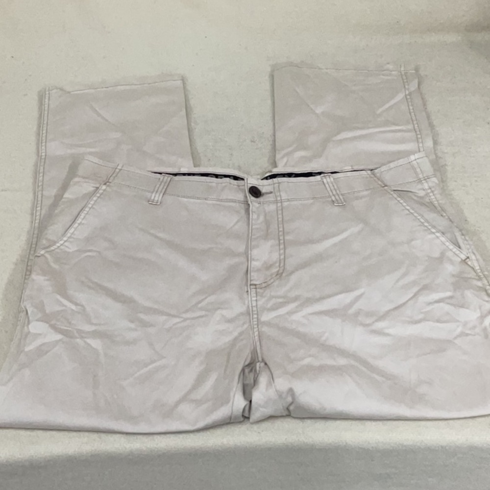 EUC mens True Craft Flex khaki pants